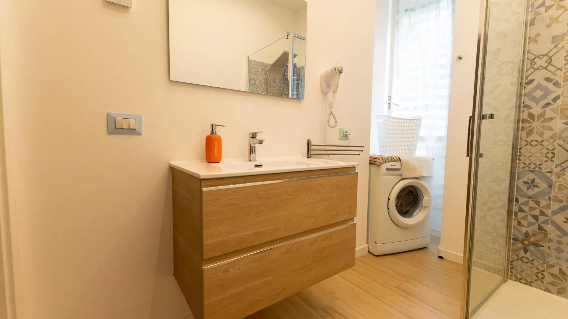 Il Giglio - Free Parking Apartment Como