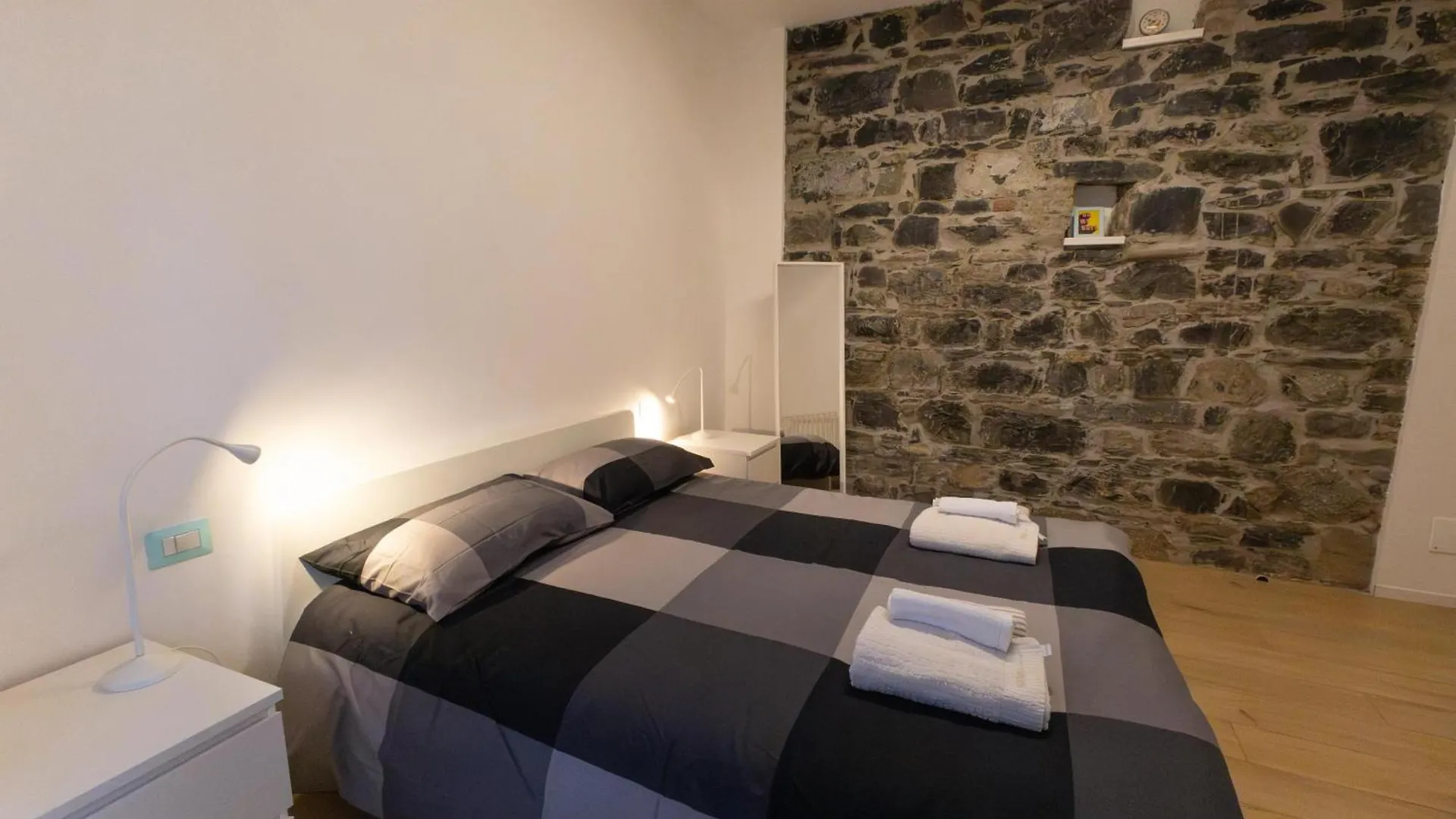 Il Giglio - Free Parking Apartment Como