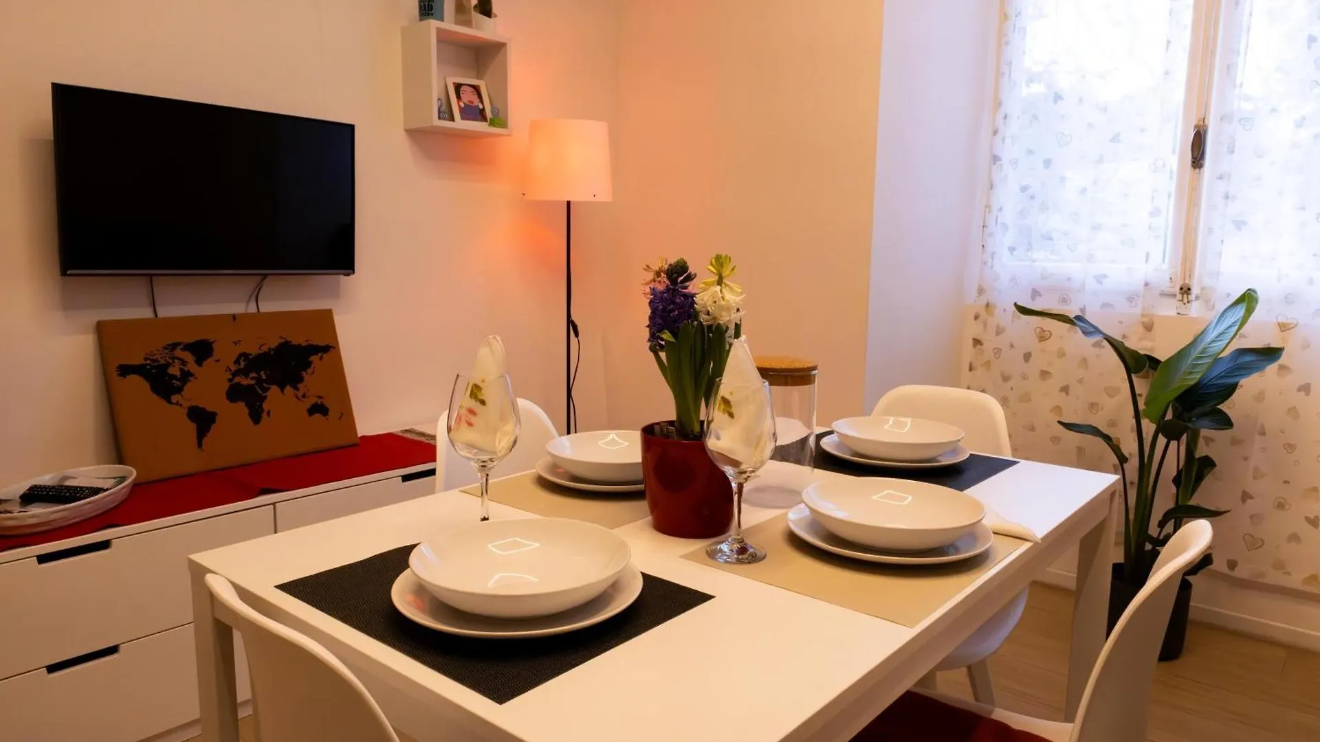 Il Giglio - Free Parking Apartment Como 0*,